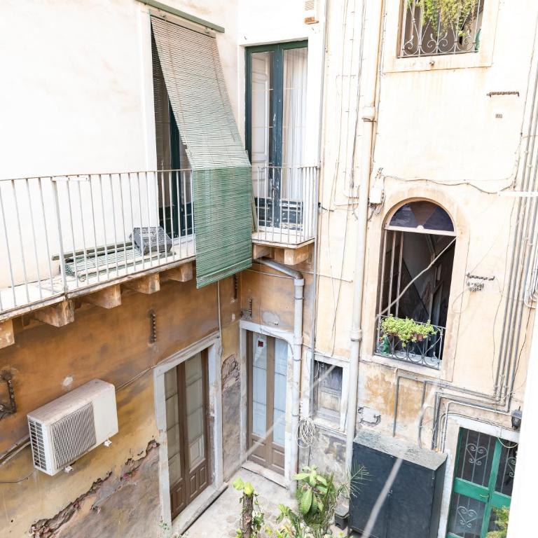 B&B Santa Filomena - parcheggio convenzionato a 50mt e aria condizionata - checkin H24- 2 min pescheria - Deluxe Double Room - 14