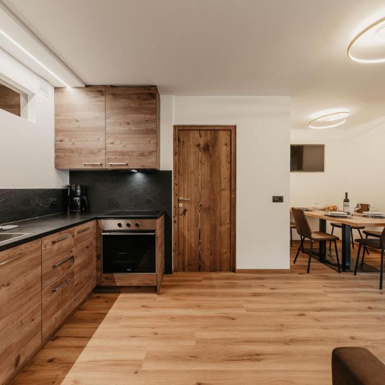 Niuasi Dolomites Panorama - Appartamento Deluxe con 2 Camere da Letto e Vista Giardino - 4