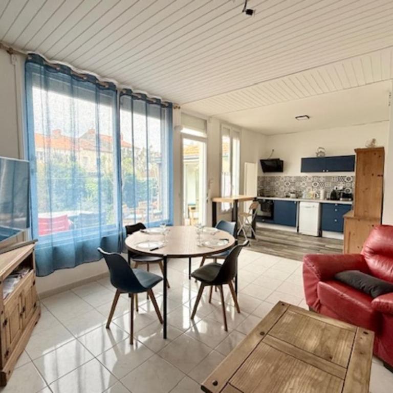 Charming home near beaches & center - Casa Vacanze - 2