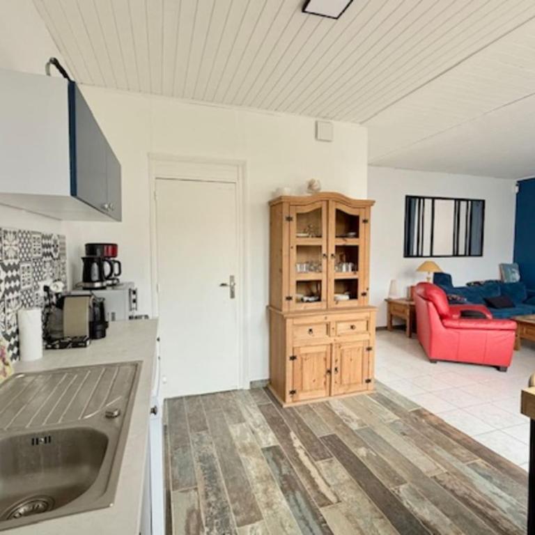 Charming home near beaches & center - Casa Vacanze - 4