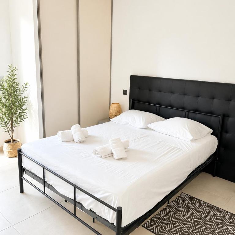 One Bedroom Fréjus Proche plages by Sweet Accommodation - Apartamento de 1 dormitorio - 1