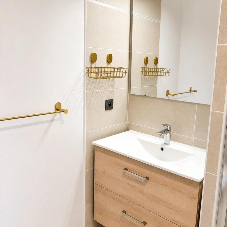 One Bedroom Fréjus Proche plages by Sweet Accommodation - Apartamento de 1 dormitorio - 9