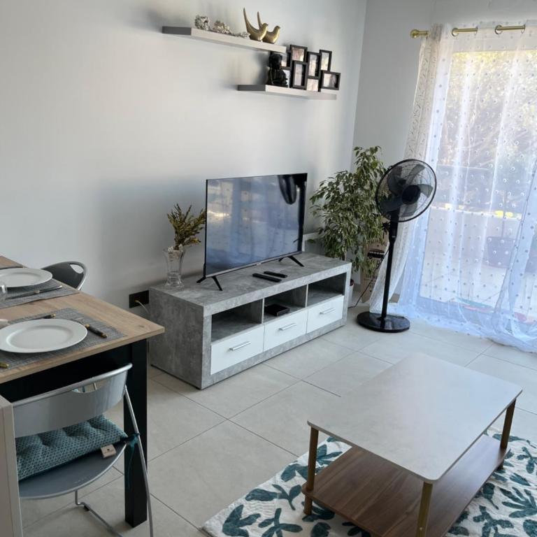 One Bedroom Fréjus Proche plages by Sweet Accommodation - Apartamento de 1 dormitorio - 5