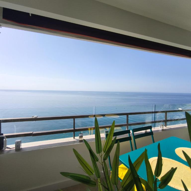 ÁTICOs COSTA TROPICAL - Apartamento de 2 dormitorios con terraza y vistas al mar - 16