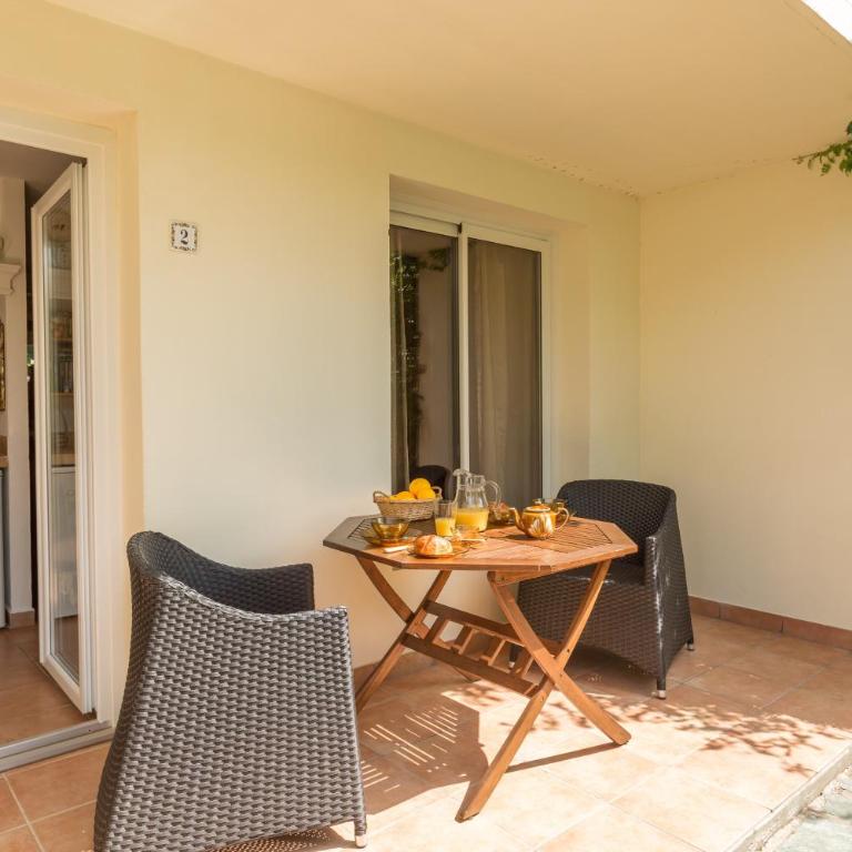 Le Home - Studio in Calvi - Chambre Double - Vue sur Jardin - 11