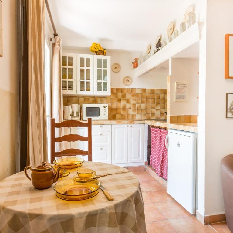 Le Home - Studio in Calvi - Chambre Double - Vue sur Jardin - 9