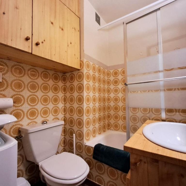 Studio with balcony in the heart of the village - Studio - 5