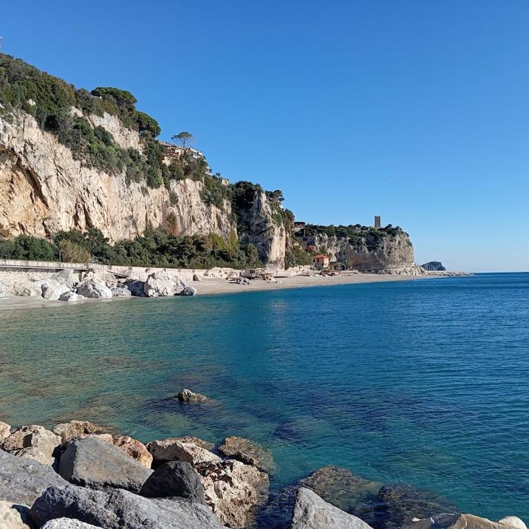 Orizzonte Blu Giardino sul Mare Finale Ligure - One-Bedroom Apartment - 1