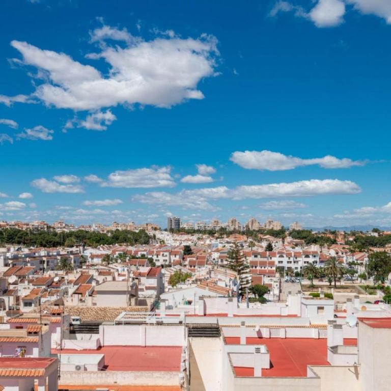 Rooftop Pool and Beach Modern Apartment with Garage - Torrevieja - Apartment mit 2 Schlafzimmern - 17