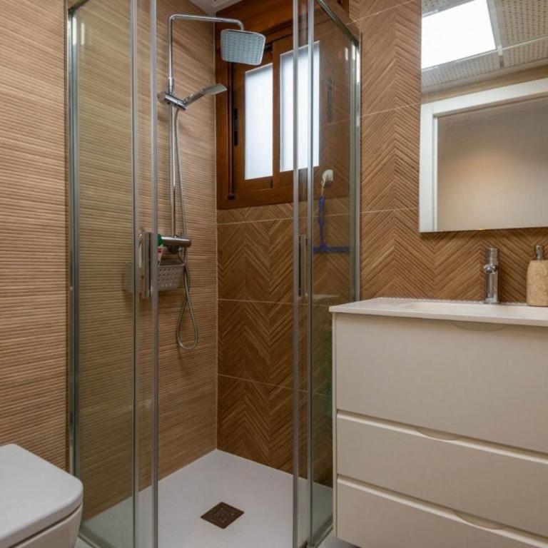 Rooftop Pool and Beach Modern Apartment with Garage - Torrevieja - Apartment mit 2 Schlafzimmern - 5
