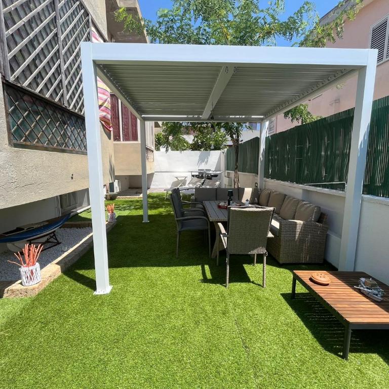 House with Garden Near the Beach and AC - Casa con 2 Camere da Letto - 12