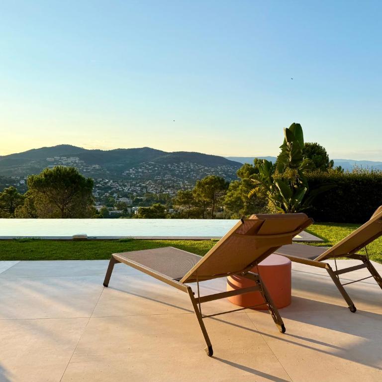 Contemporary Sea View Villa near Beach - Villa - 1
