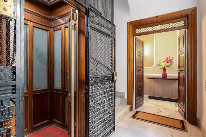 Elegant apartment in Parioli with 4 bedrooms and 3 bathrooms - Villa - 10