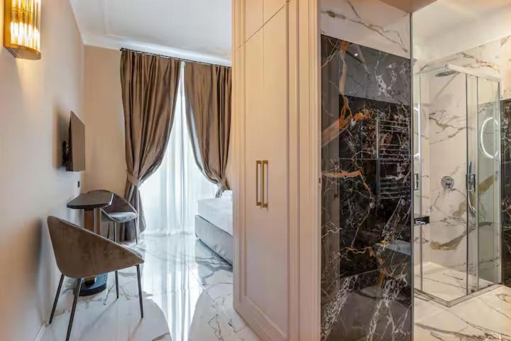Elegant apartment in Parioli with 4 bedrooms and 3 bathrooms - Villa - 13