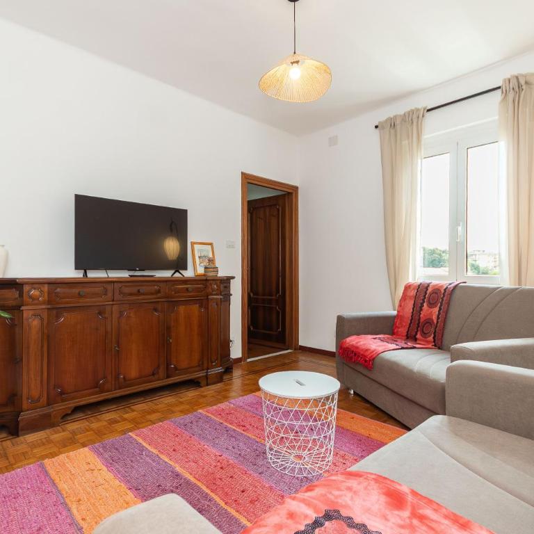Villetta con Giardino - 5 min dal Mare - Appartamento con 2 Camere da Letto - 7