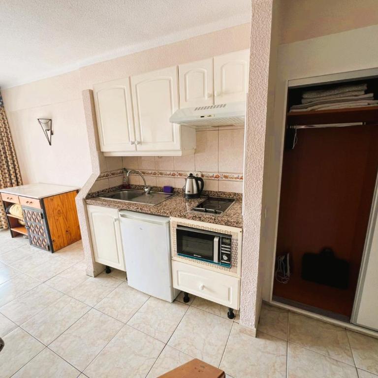Wonderland studio at the beach - One-Bedroom Apartment - 5