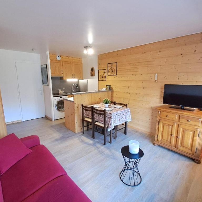 Bright studio in the heart of Le Grand-Bornand - Studio - 2