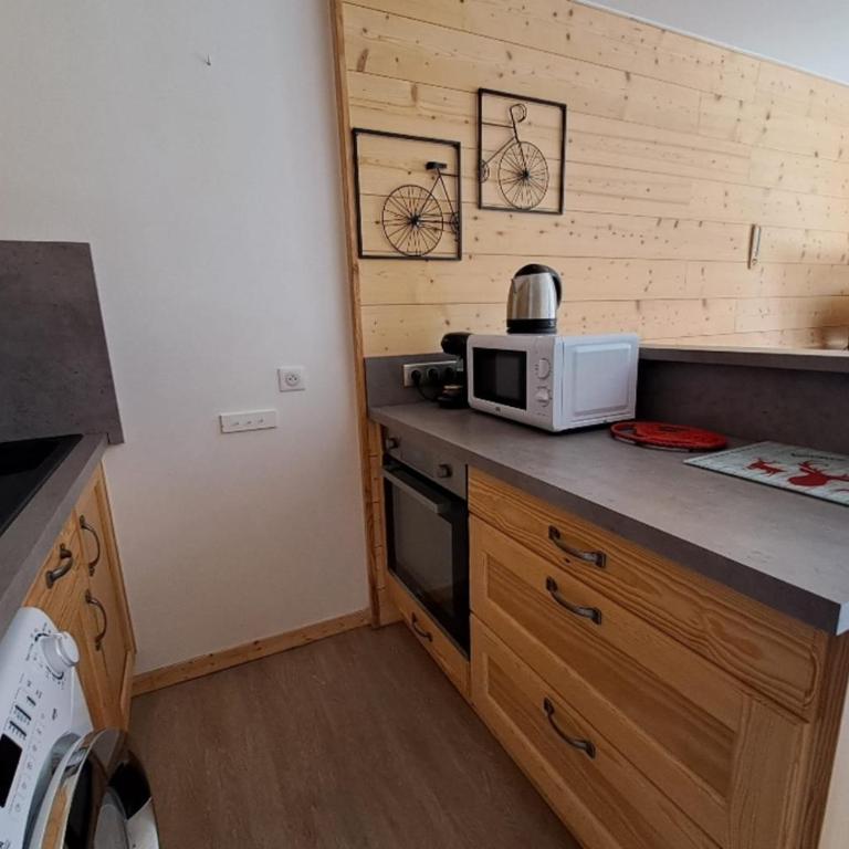 Bright studio in the heart of Le Grand-Bornand - Studio - 5