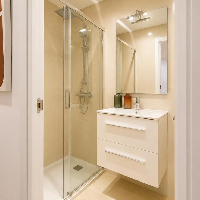 Piso Familiar Zona Alta - Apartamento de 1 dormitorio - 3