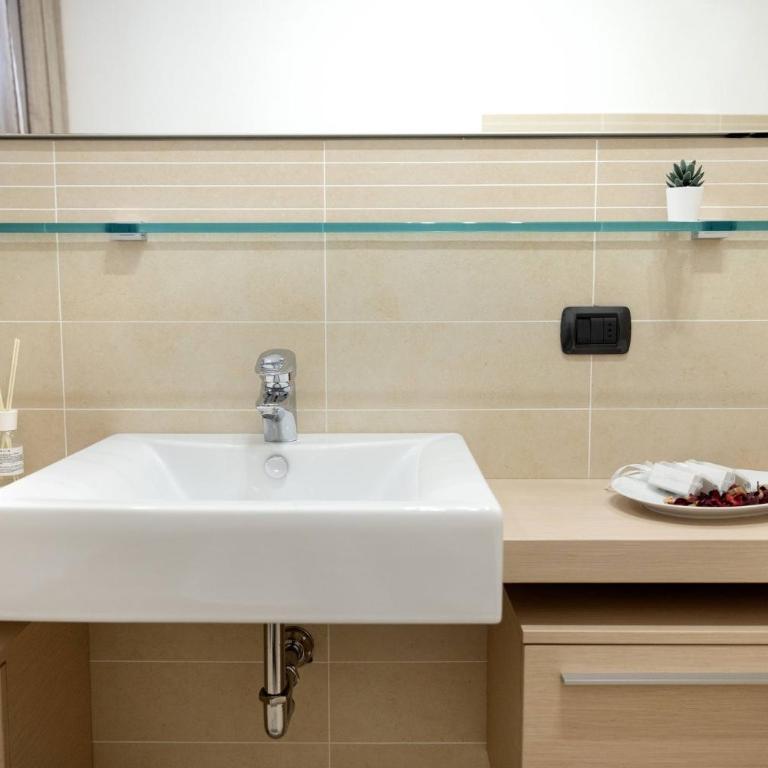 Exclusive Verona Apartment - Arena Views, 3 Bedrooms, Wi-Fi - Appartamento - 15