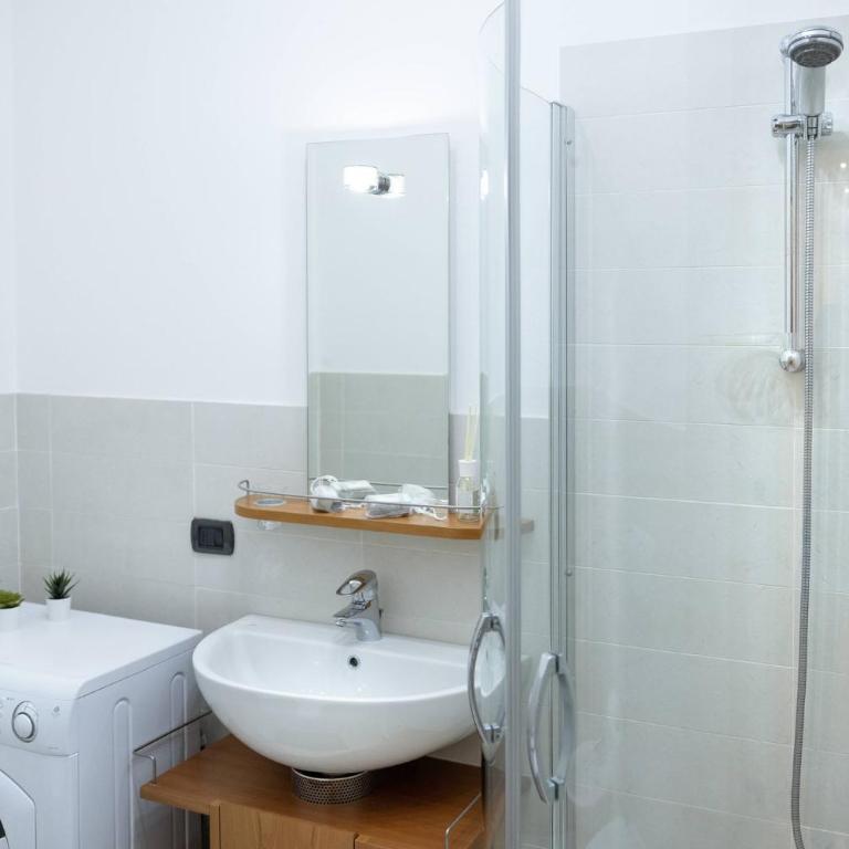 Exclusive Verona Apartment - Arena Views, 3 Bedrooms, Wi-Fi - Appartamento - 19