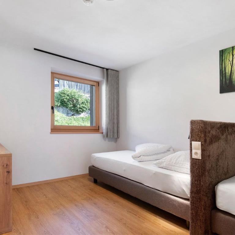 Residence Froy - Appartamento Deluxe con 2 Camere da Letto e Vista Giardino - 13