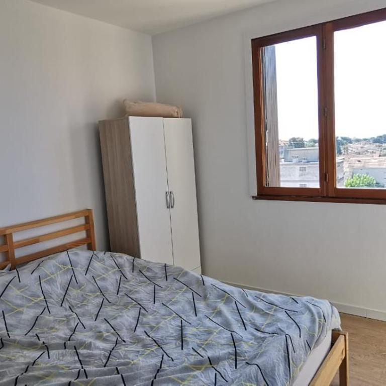Appartement lumineux, 3 chambres avec salles d'eau - Apartment mit 3 Schlafzimmern - 4