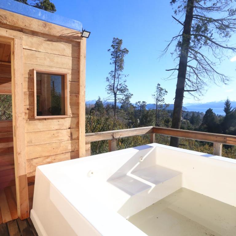 Refugio de bosque con Jacuzzi en terraza y Vista panorámica al lago - Casa de 2 dormitorios - 62