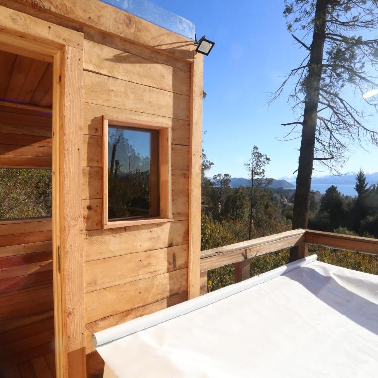 Refugio de bosque con Jacuzzi en terraza y Vista panorámica al lago - Casa de 2 dormitorios - 60