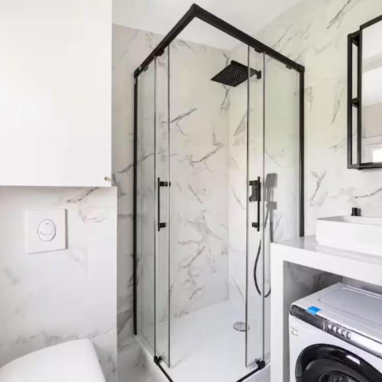 Sur les toits de Meserrer - One-Bedroom Apartment - 8