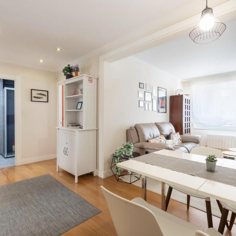 Aston - Apartamento en el centro de Bilbao Garaje incluido - Apartment - 10