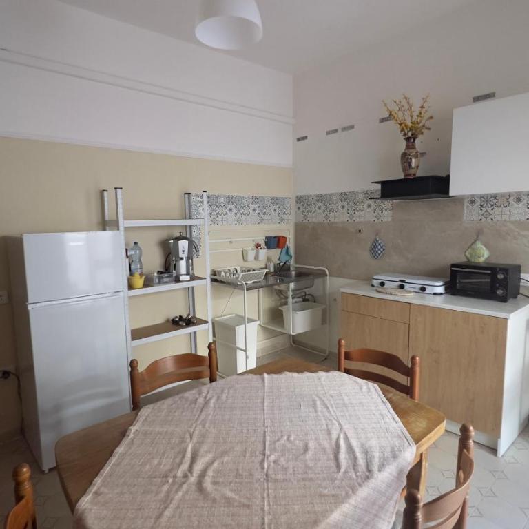 SirenaHouse - Appartamento con 2 Camere da Letto e Terrazza - 8