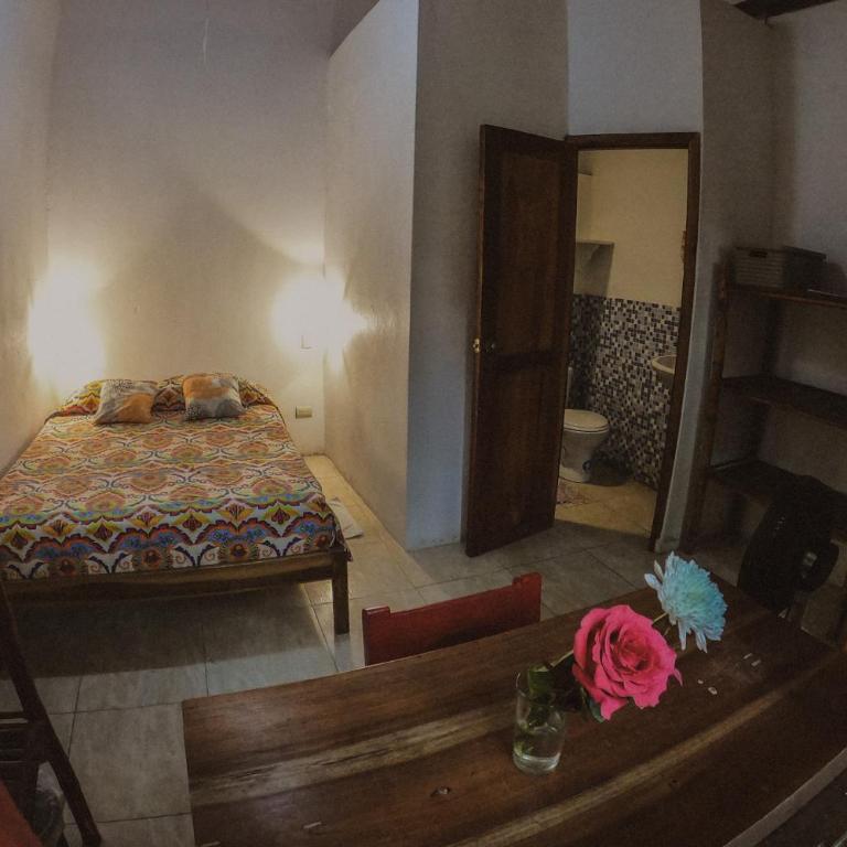 Hostal Rosa Mística - Habitación Doble Económica - 2