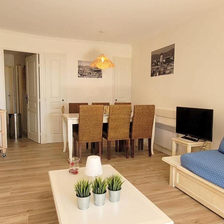 Bright apartment with garden and sea view - Apartment - 7