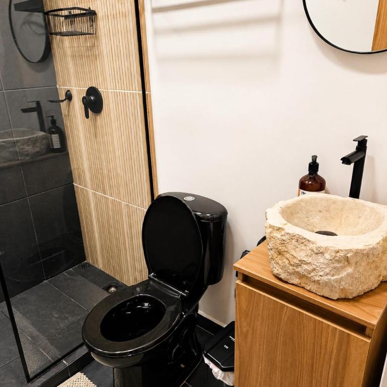 Loft La Matea Premium Jacuzzi Privado - One-Bedroom Apartment with Rooftop Spa Bath - 48