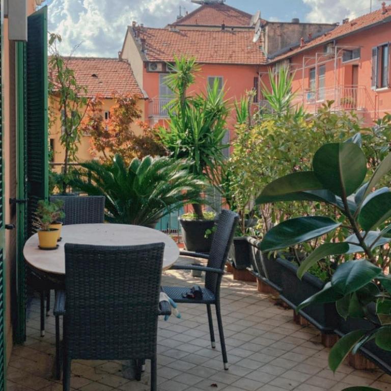 Esotic house - Appartamento con 2 Camere da Letto e Terrazza - 9