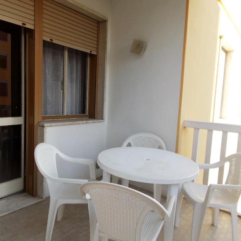Spacious apartment with side sea view - Appartamento - 1