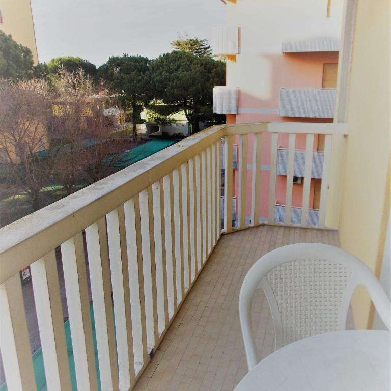 Spacious apartment with side sea view - Appartamento - 12