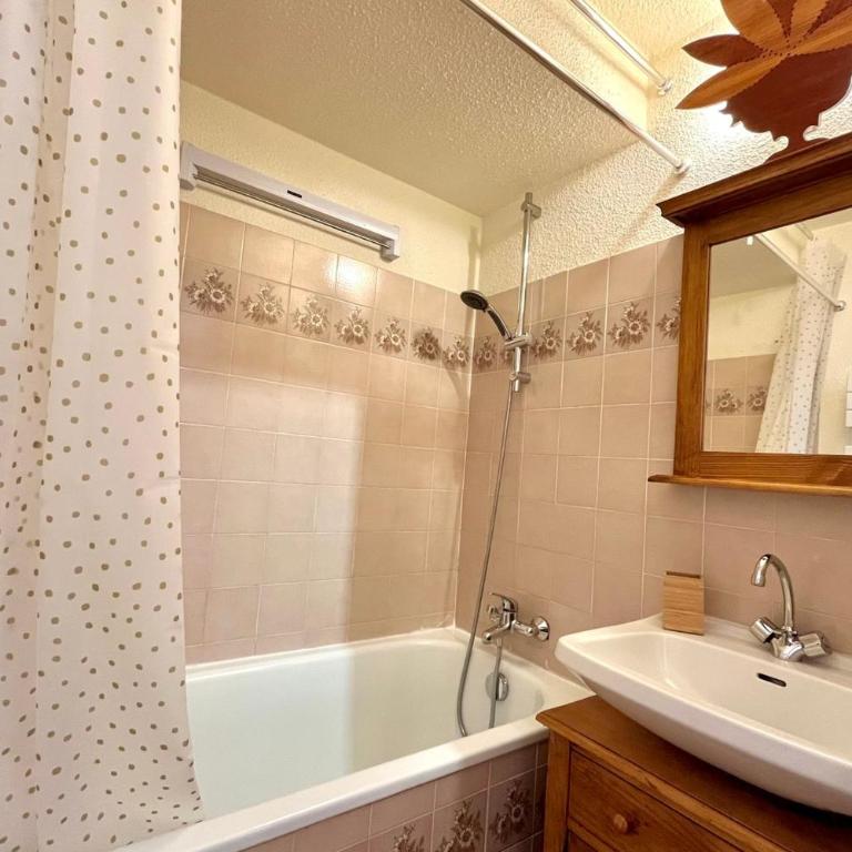 Bright apartment in Combloux near ski - Appartement - 10
