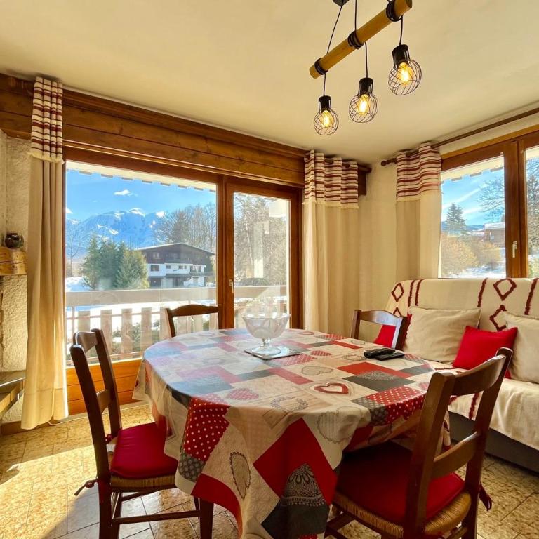 Vue Mont-Blanc et Pistes à pied à Combloux - Appartement - 17