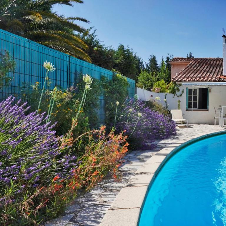 Ferienhaus Rafalenadjan, ideal für Familien, eigener Pool, schöne Terrasse, eigener Parkplatz by Riviera Homelife Management - Casa - 2