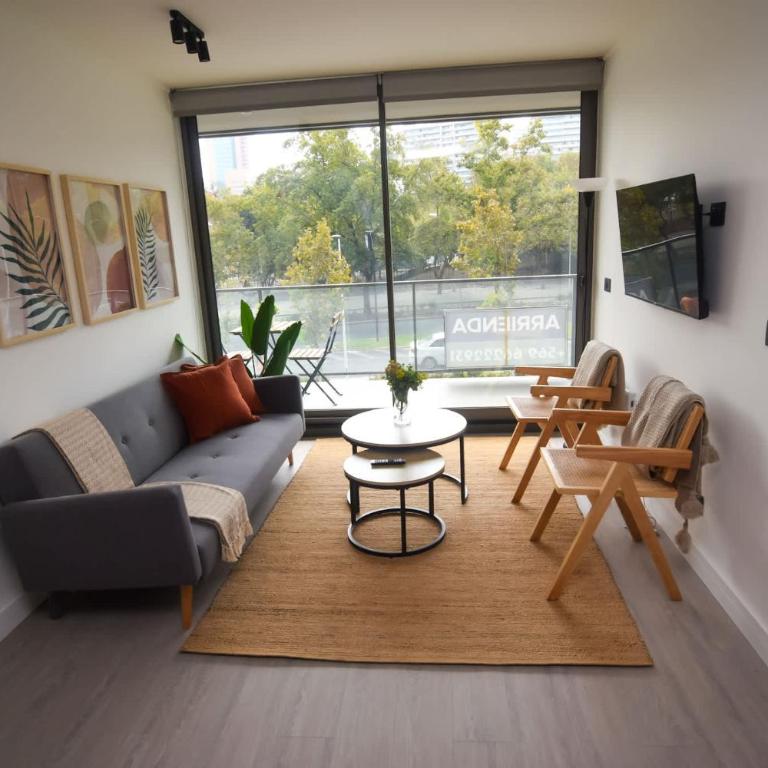 Spacious 2BR Apt Top Las Condes Location - Apartamento - 1