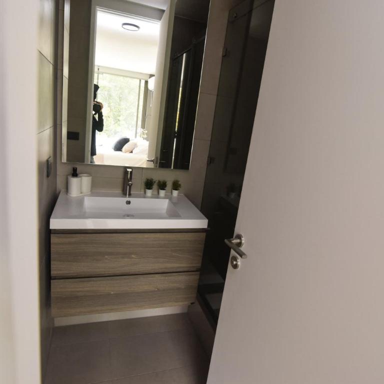Spacious 2BR Apt Top Las Condes Location - Apartamento - 16
