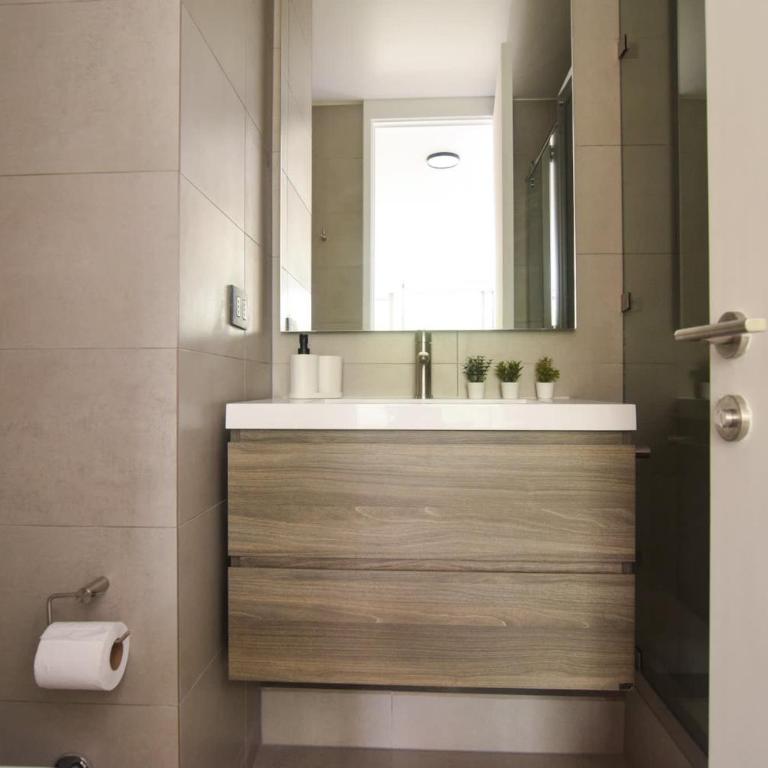 Spacious 2BR Apt Top Las Condes Location - Apartamento - 17