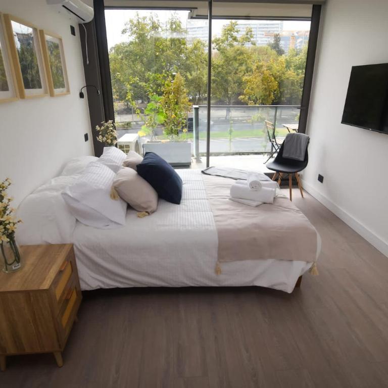 Spacious 2BR Apt Top Las Condes Location - Apartamento - 18