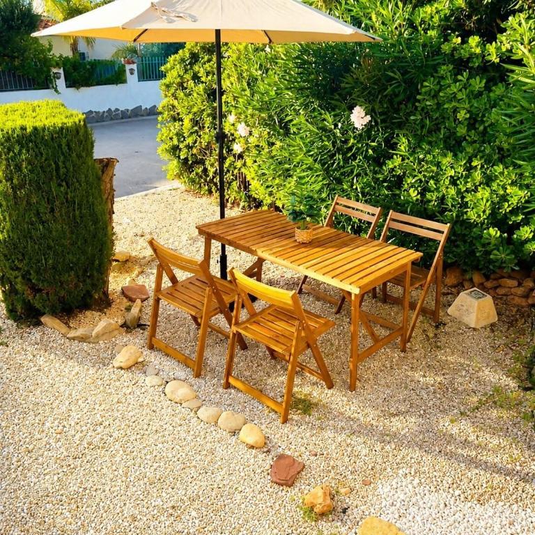 Apartamento con jardín, piscina y parking - Two-Bedroom Apartment - 2
