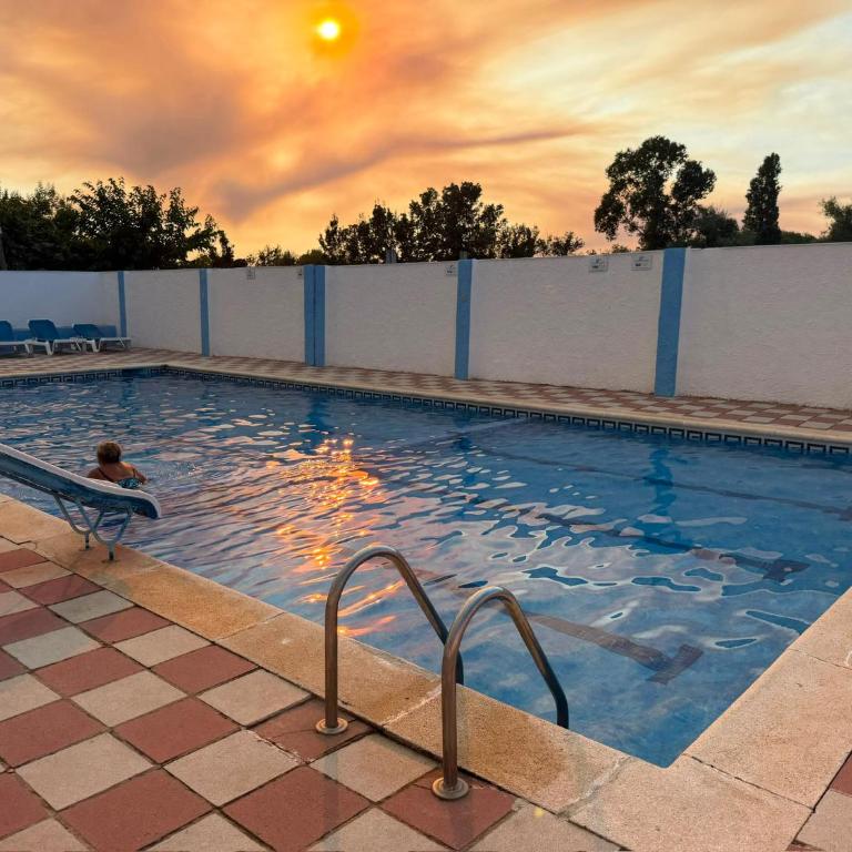 Empuriabrava Byblos Acogedora casa con jardín privado y piscina comunitaria en Empuriabrava Costa Brava - Casa de 2 dormitorios - 41