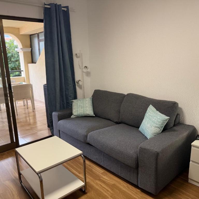 Castle Harbour 209 - Studio with Pool View - 16