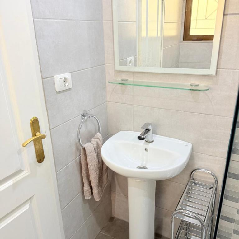Castle Harbour 209 - Studio with Pool View - 41