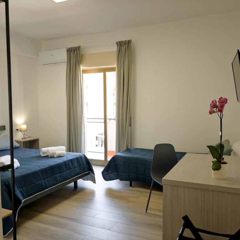 ARCADIA rooms - Camera Tripla con Balcone - 4